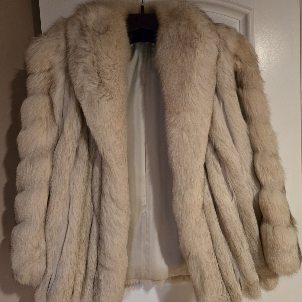 Elegant Blue Fox Fur Coat